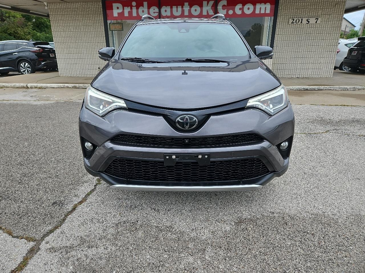 Toyota RAV4 SE 4WD 2016