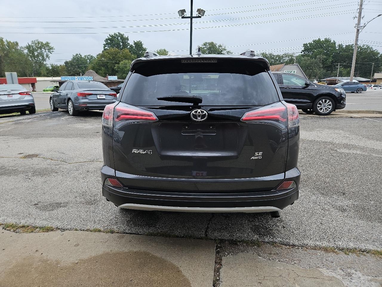 Toyota RAV4 SE 4WD 2016