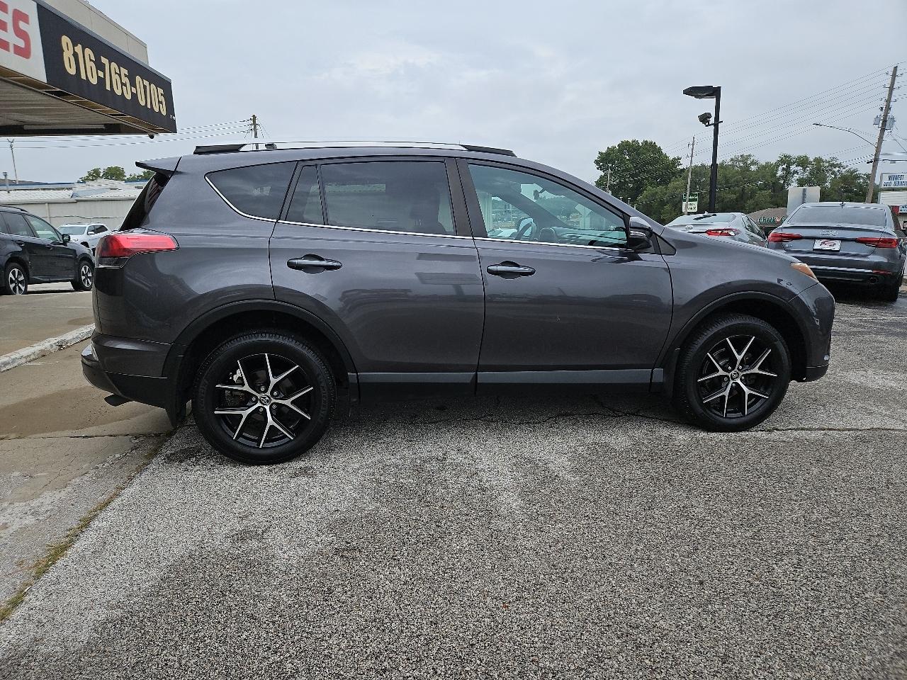Toyota RAV4 SE 4WD 2016