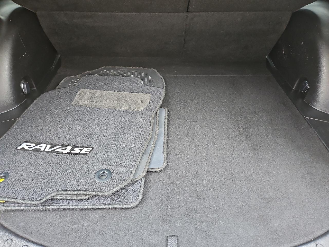 Toyota RAV4 SE 4WD 2016