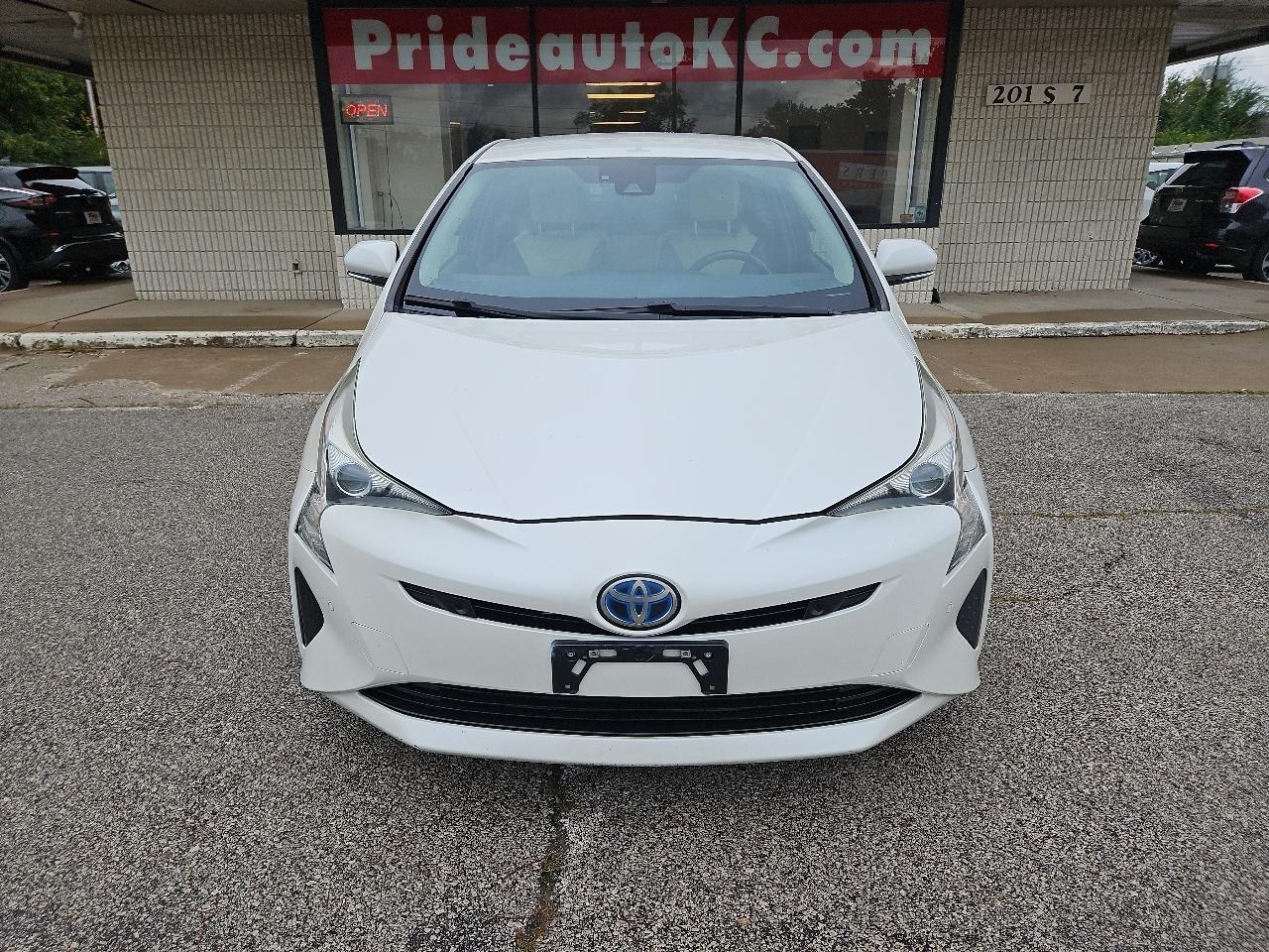 Toyota Prius Four 2018