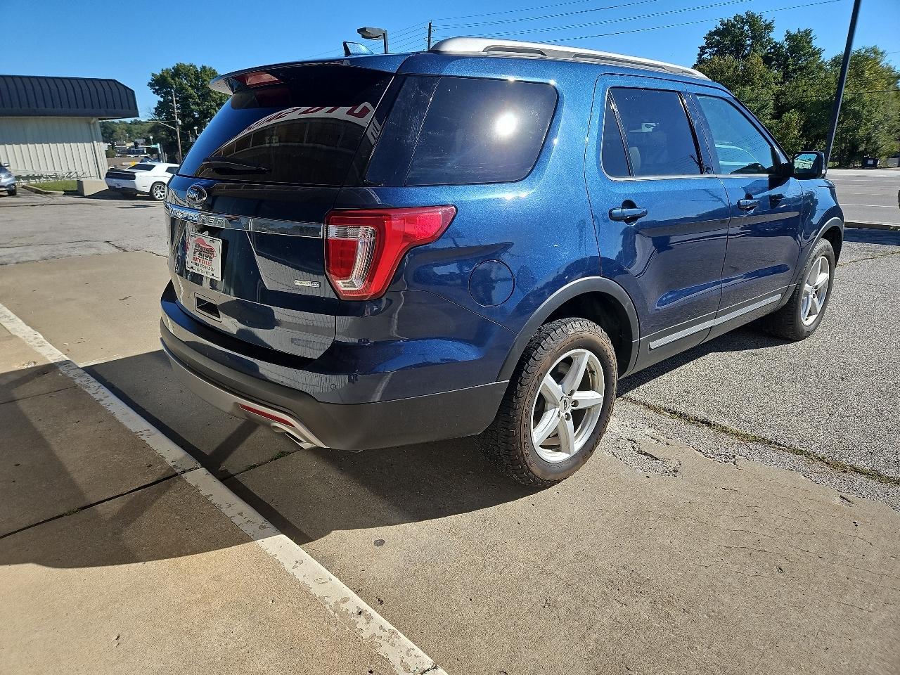 Ford Explorer XLT 4WD 2017