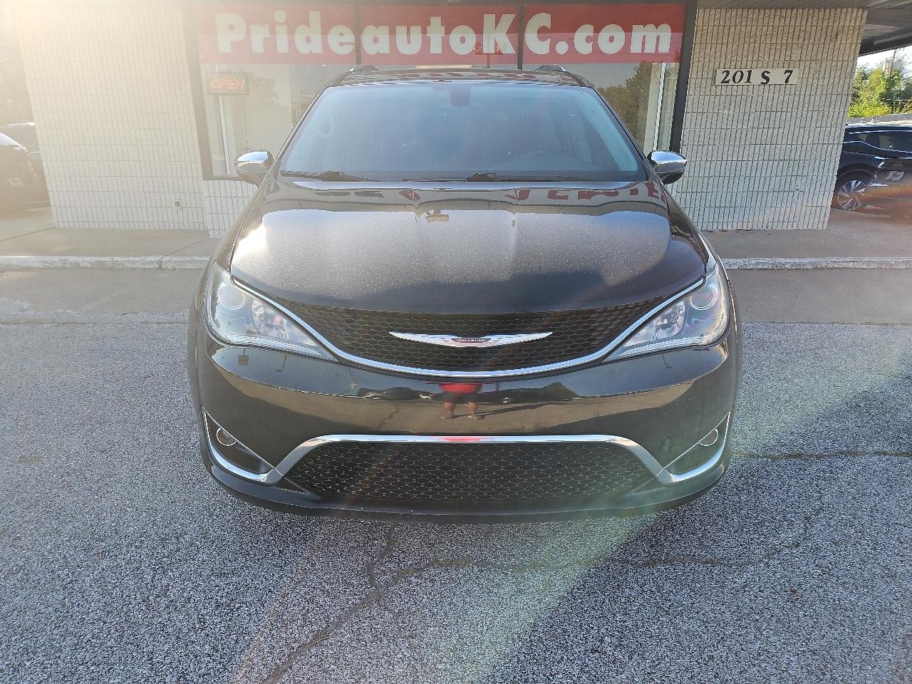 Chrysler Pacifica Limited 2018