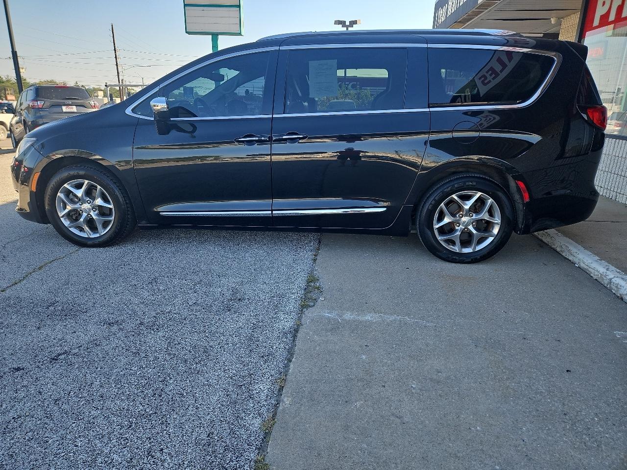 Chrysler Pacifica Limited 2018