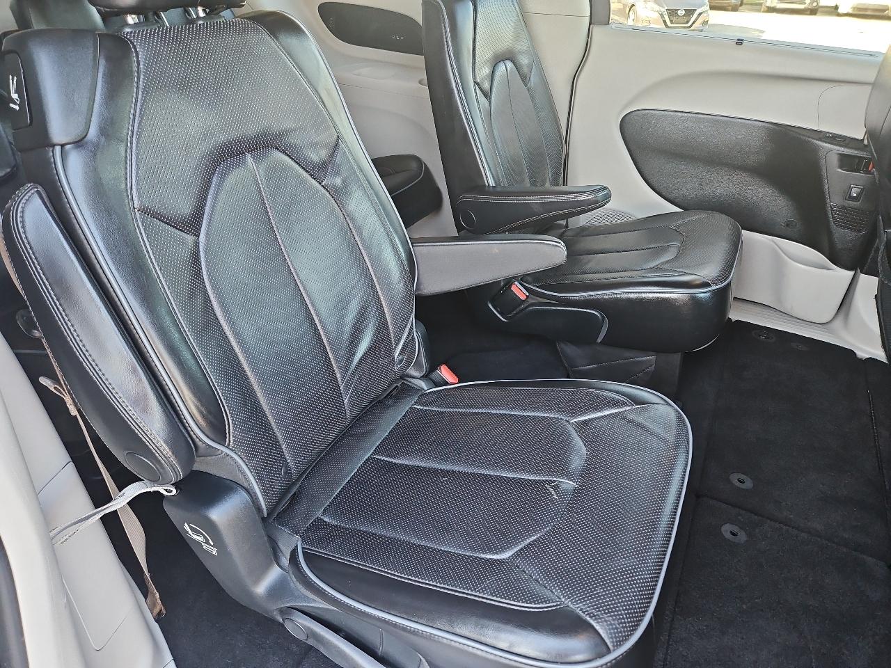 Chrysler Pacifica Limited 2018