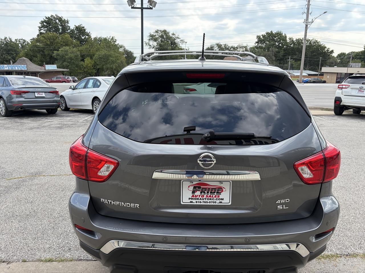 Nissan Pathfinder SL 4WD 2018