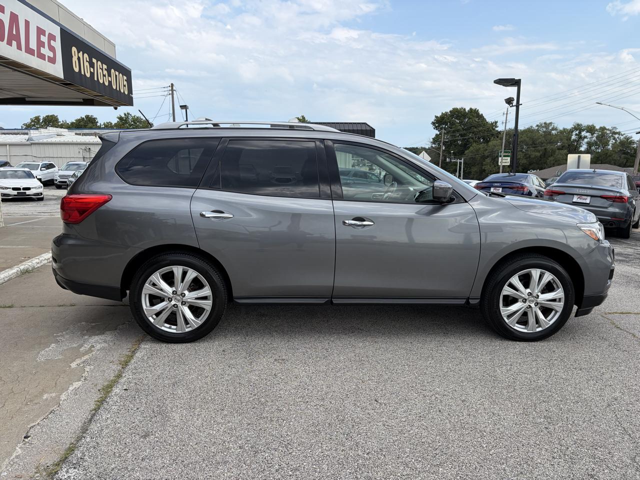 Nissan Pathfinder SL 4WD 2018