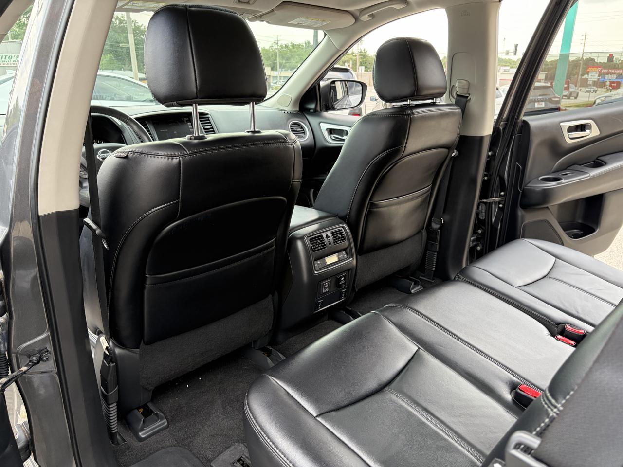 Nissan Pathfinder SL 4WD 2018