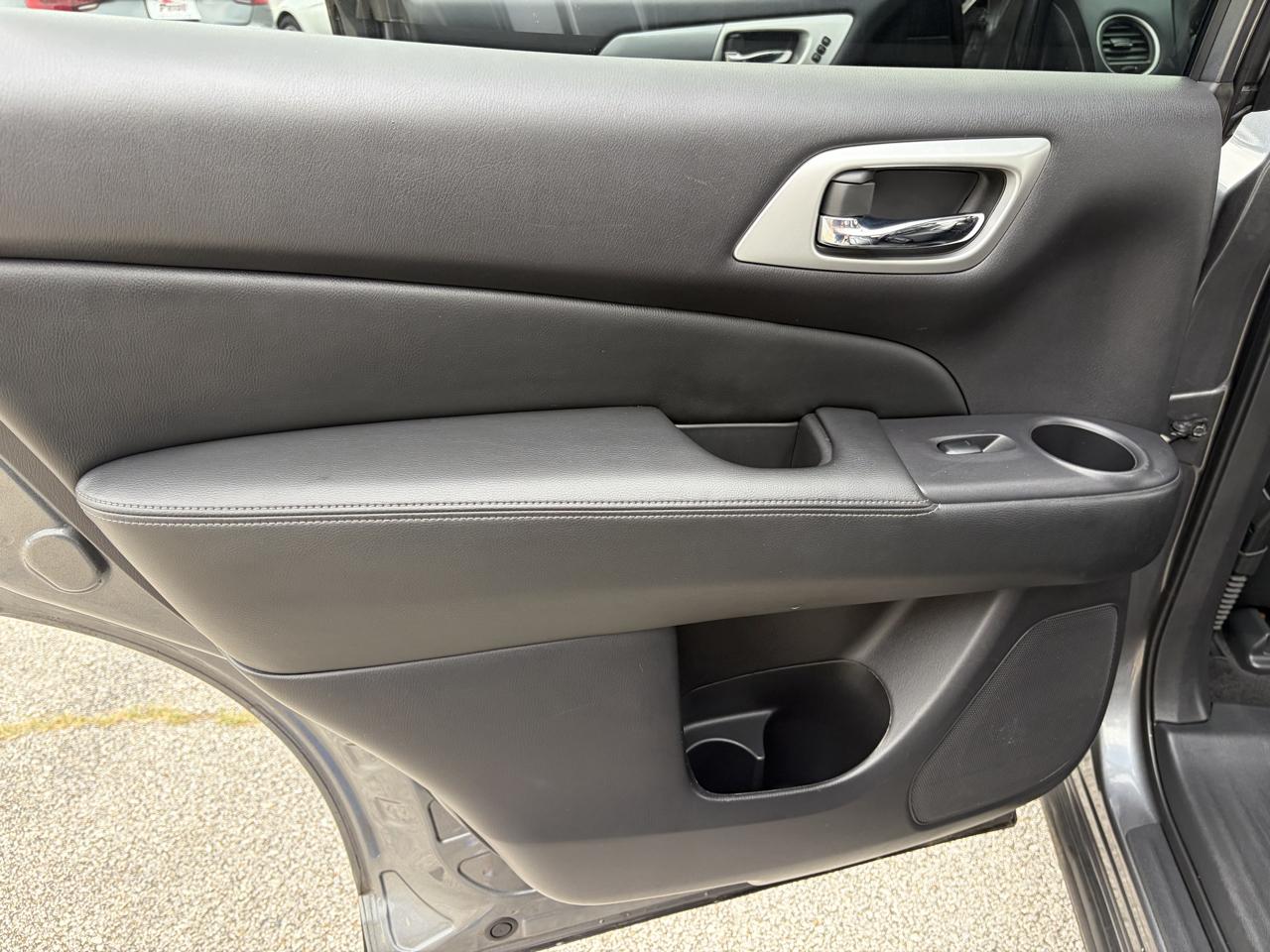 Nissan Pathfinder SL 4WD 2018