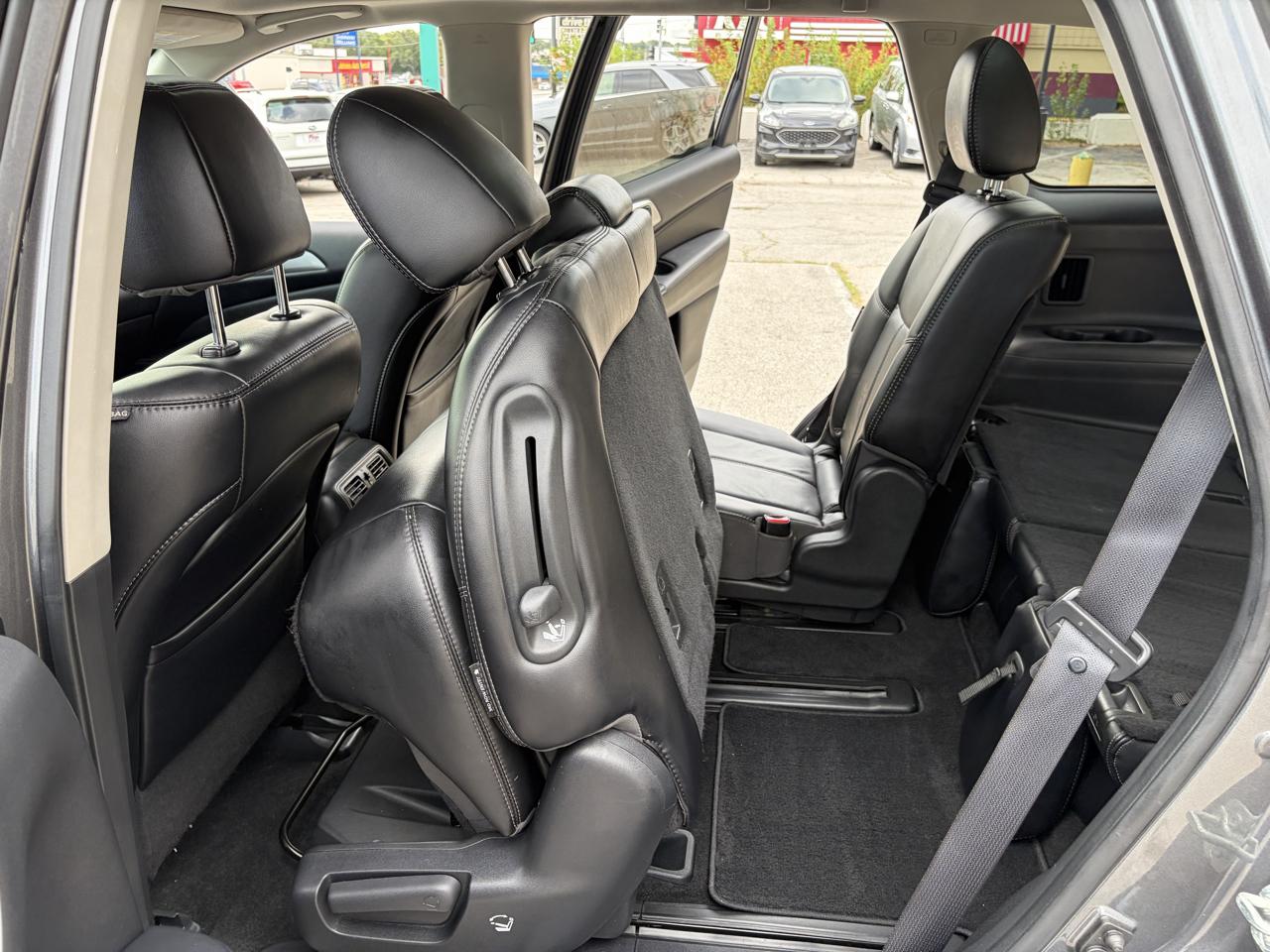Nissan Pathfinder SL 4WD 2018