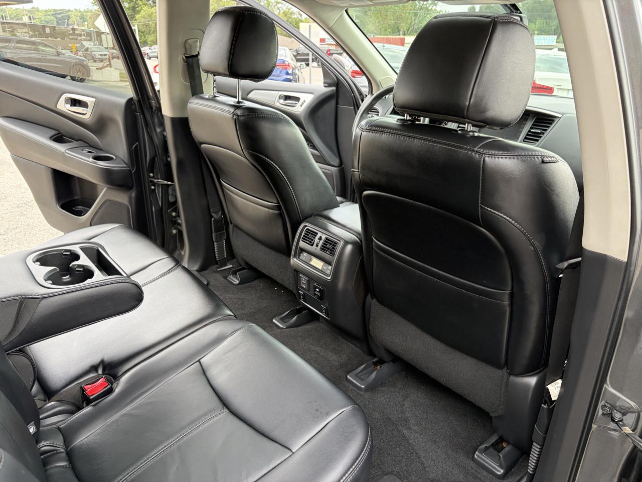 Nissan Pathfinder SL 4WD 2018