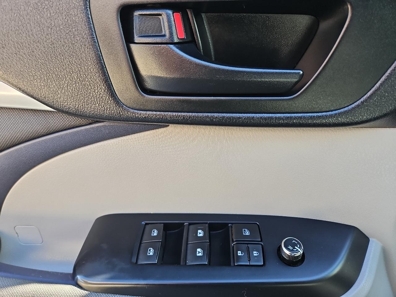 Toyota Highlander LE Plus AWD V6 2018