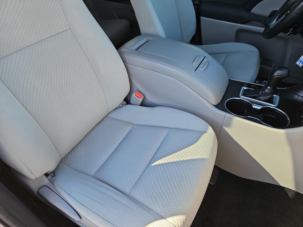 Toyota Highlander LE Plus AWD V6 2018