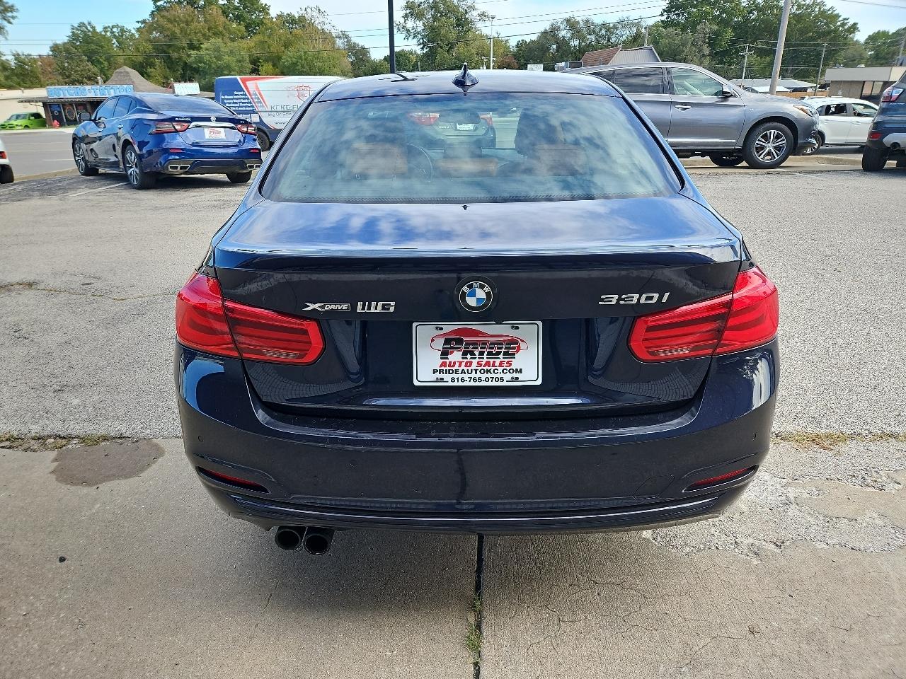 BMW 3-Series  2017