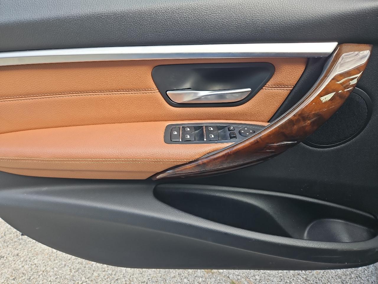 BMW 3-Series  2017