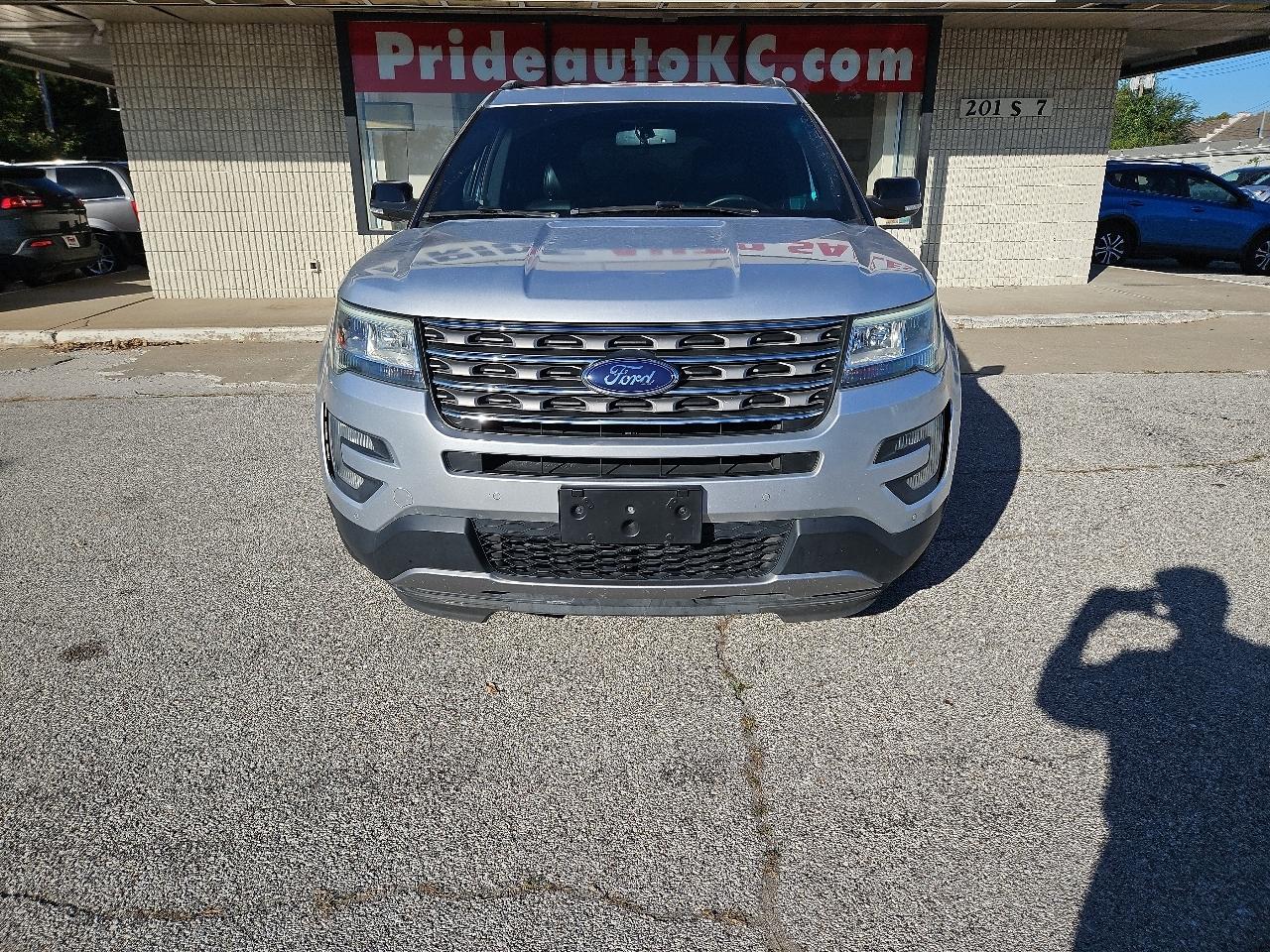 Ford Explorer XLT 4WD 2017