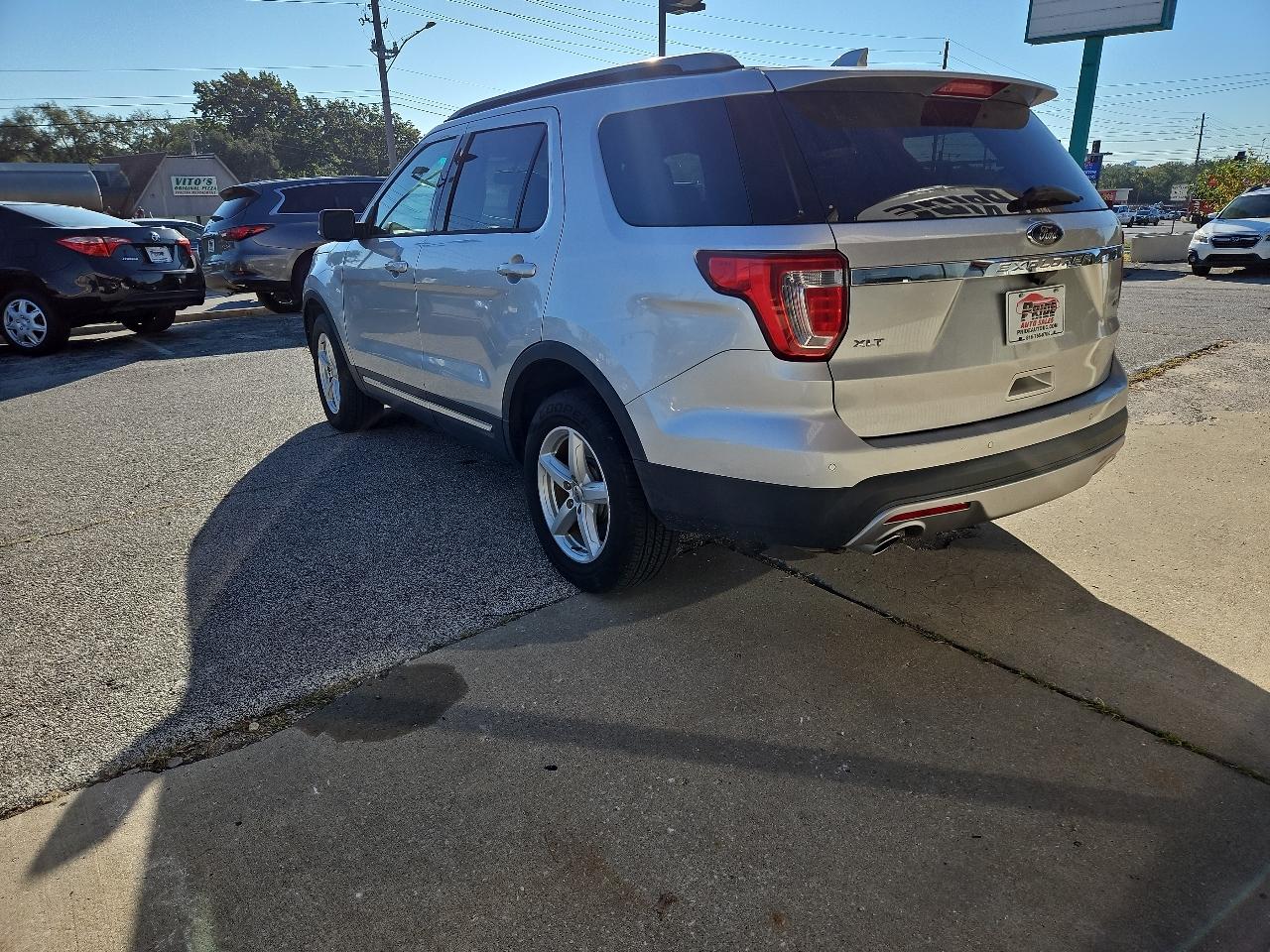 Ford Explorer XLT 4WD 2017