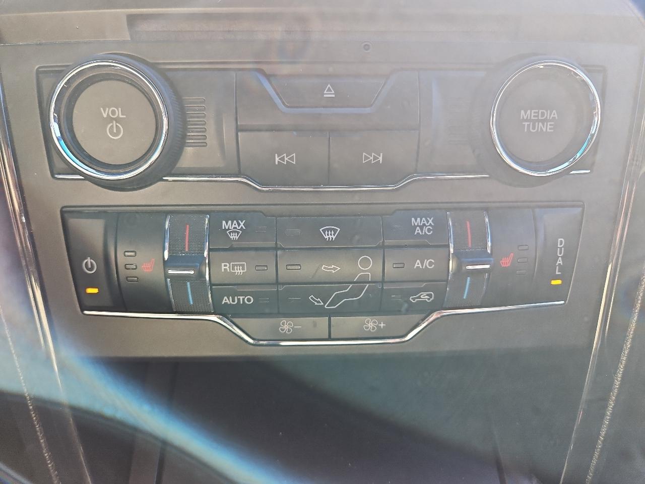 Ford Explorer XLT 4WD 2017