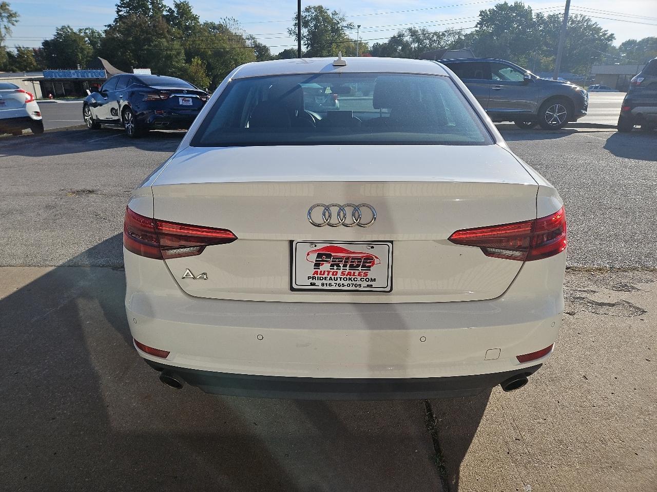 Audi A4 2.0T Premium Sedan 2017