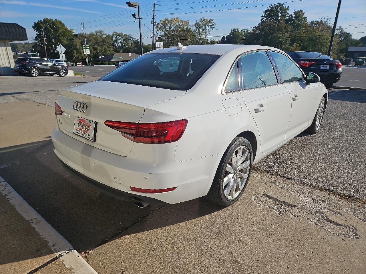 Audi A4 2.0T Premium Sedan 2017