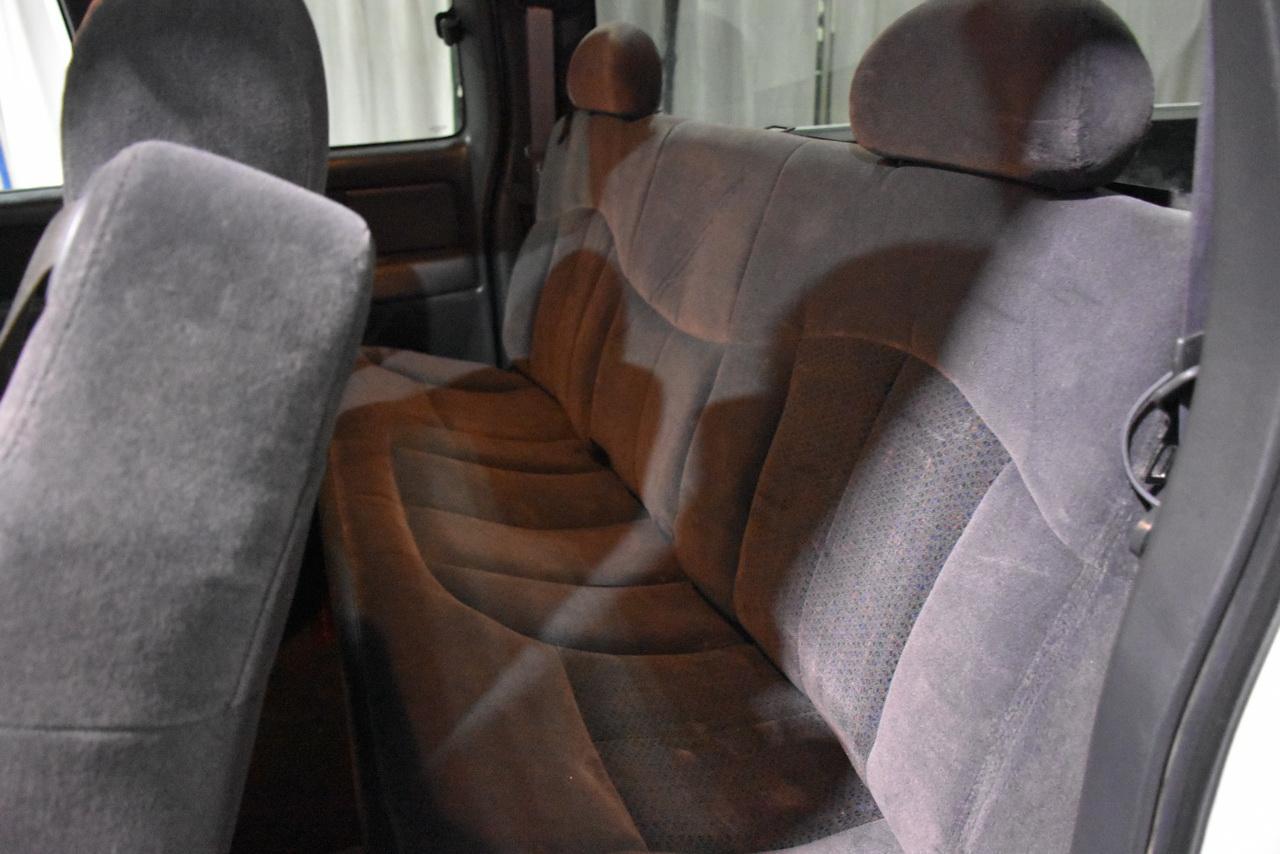 Chevrolet Silverado 1500 LT Ext. Cab Long Bed 4WD 2002