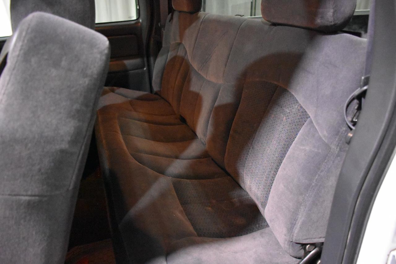 Chevrolet Silverado 1500 LT Ext. Cab Long Bed 4WD 2002