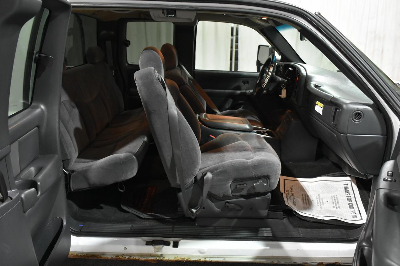 Chevrolet Silverado 1500 LT Ext. Cab Long Bed 4WD 2002