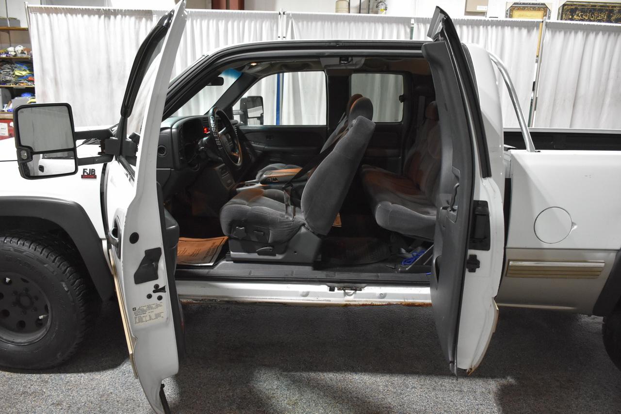 Chevrolet Silverado 1500 LT Ext. Cab Long Bed 4WD 2002