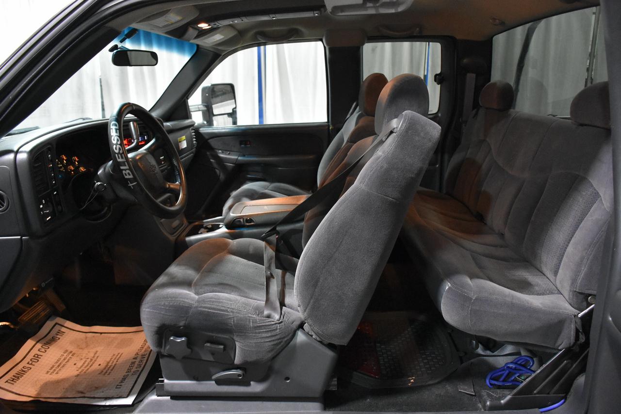 Chevrolet Silverado 1500 LT Ext. Cab Long Bed 4WD 2002