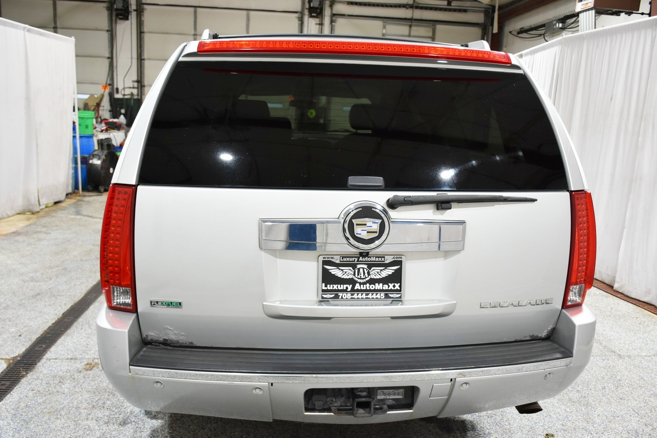 Cadillac Escalade ESV AWD Premium 2011 Cadillac Escalade ESV AWD Premium 2011