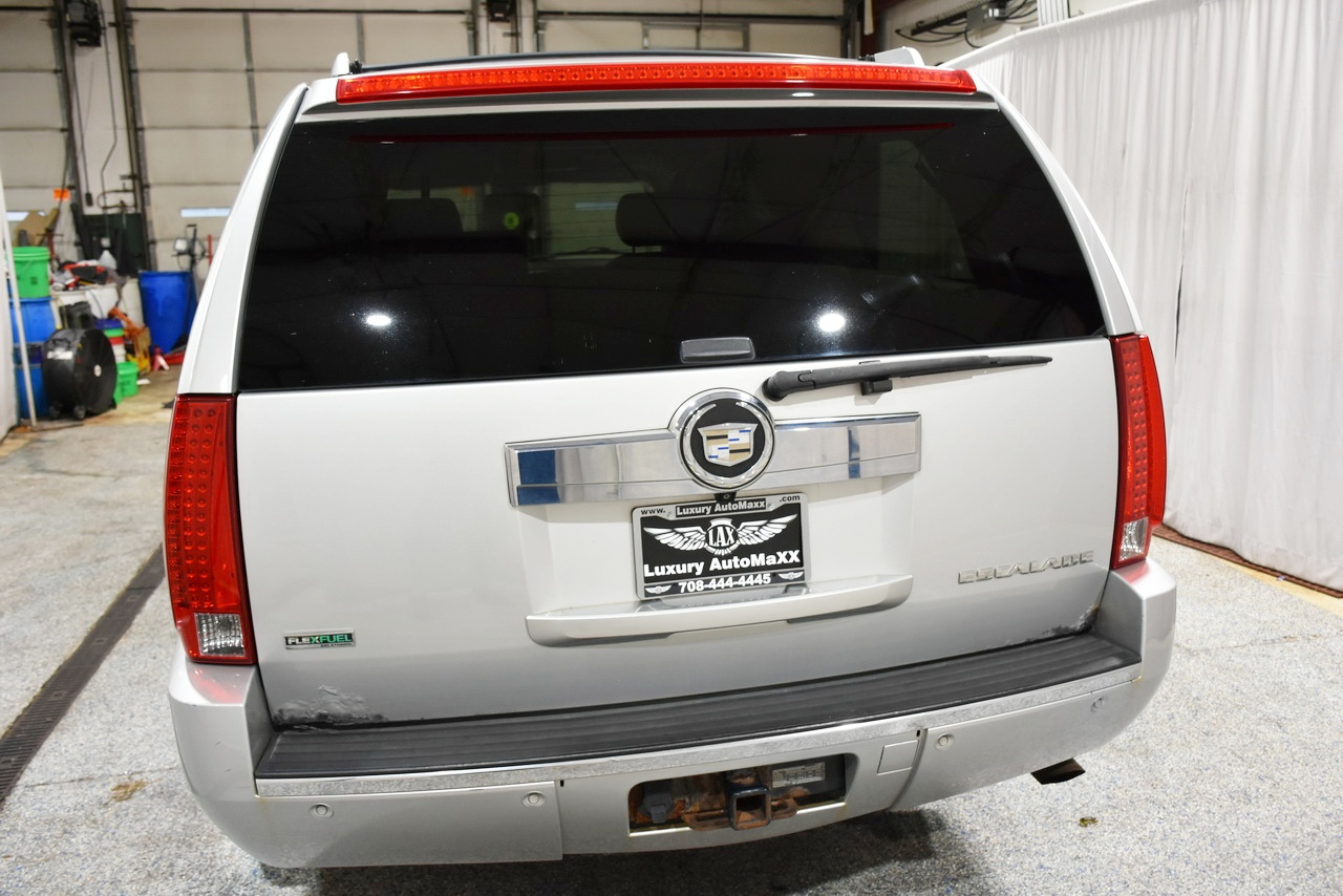 Cadillac Escalade ESV AWD Premium 2011 Cadillac Escalade ESV AWD Premium 2011