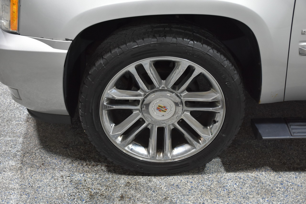 Cadillac Escalade ESV AWD Premium 2011 Cadillac Escalade ESV AWD Premium 2011