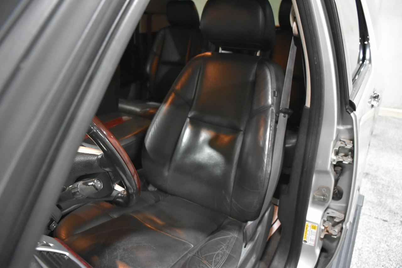 Cadillac Escalade ESV AWD Premium 2011 Cadillac Escalade ESV AWD Premium 2011