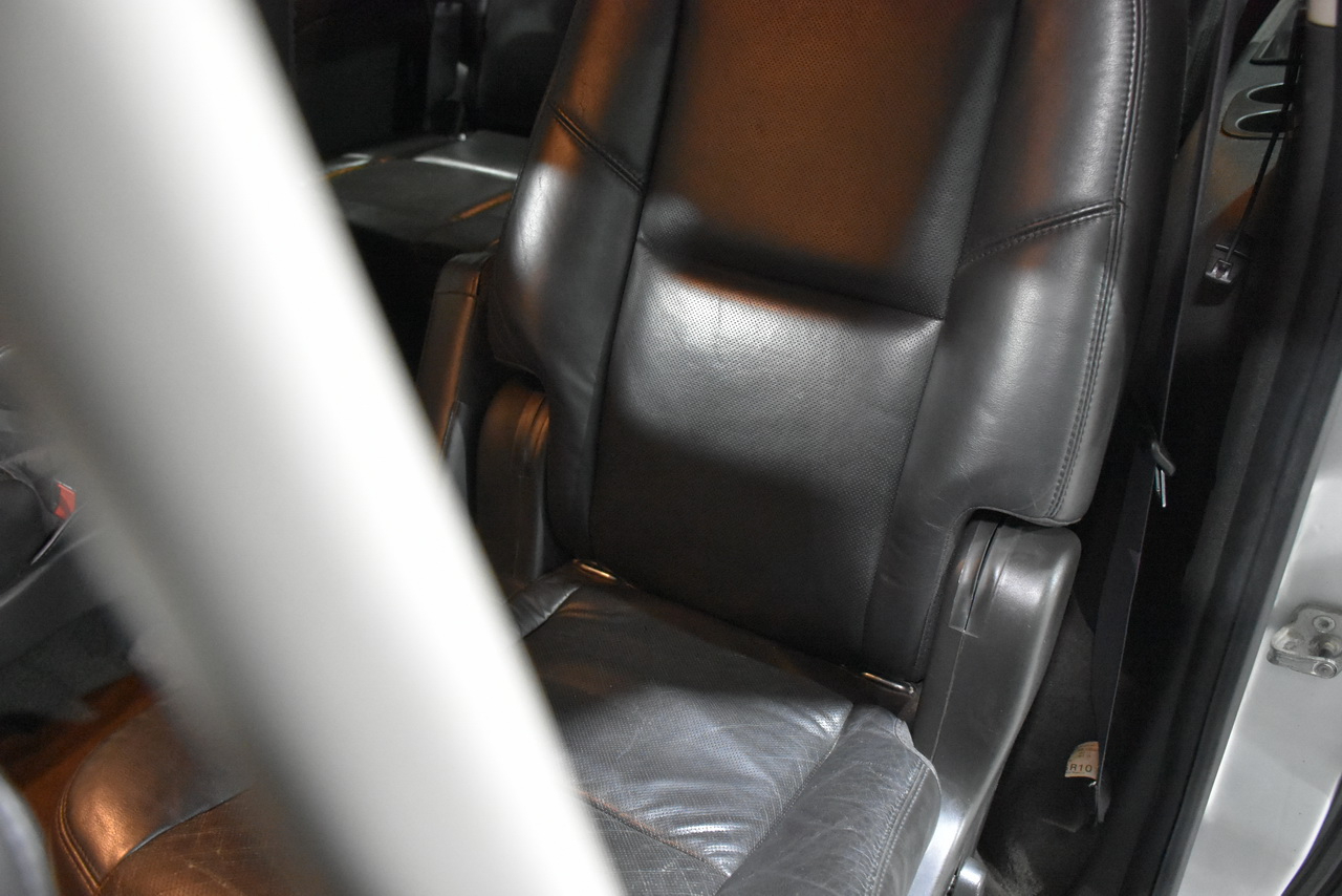 Cadillac Escalade ESV AWD Premium 2011 Cadillac Escalade ESV AWD Premium 2011