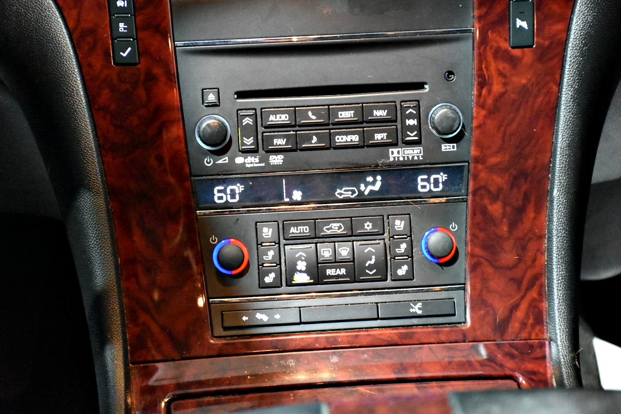 Cadillac Escalade ESV AWD Premium 2011 Cadillac Escalade ESV AWD Premium 2011