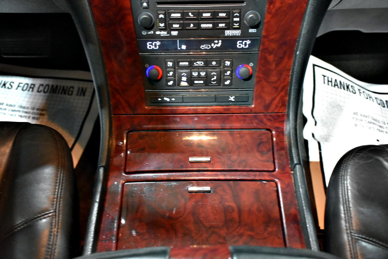 Cadillac Escalade ESV AWD Premium 2011 Cadillac Escalade ESV AWD Premium 2011