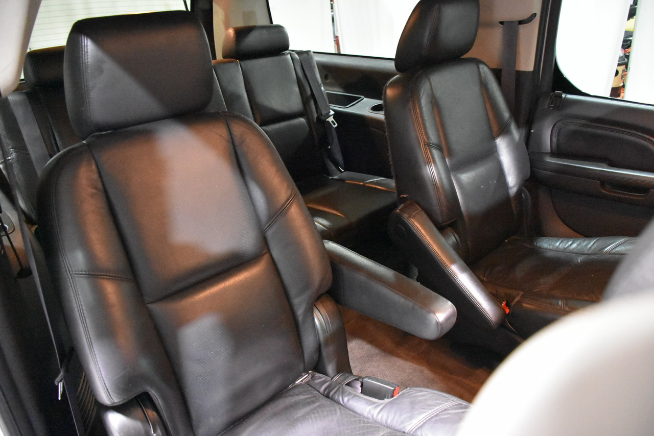 Cadillac Escalade ESV AWD Premium 2011 Cadillac Escalade ESV AWD Premium 2011
