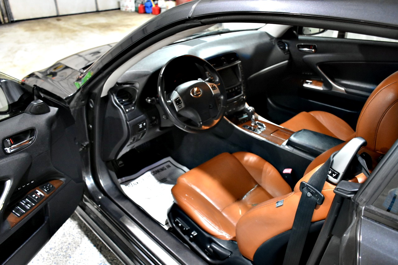 Lexus IS C 250 2011 Lexus IS C 250 2011