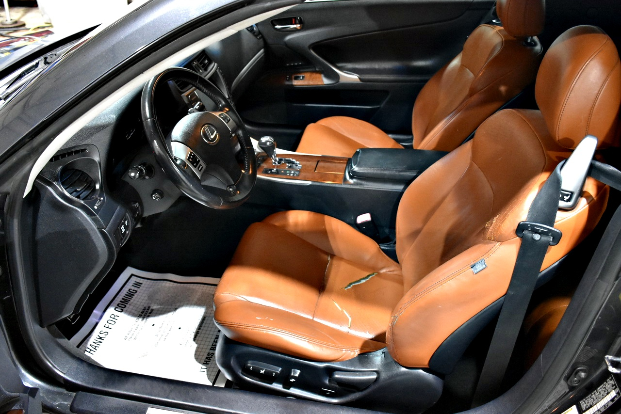 Lexus IS C 250 2011 Lexus IS C 250 2011