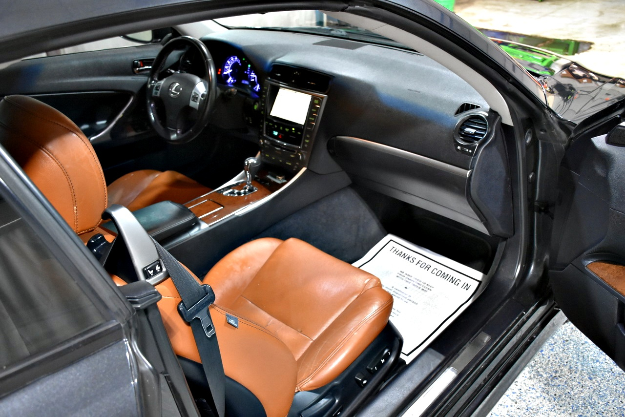 Lexus IS C 250 2011 Lexus IS C 250 2011