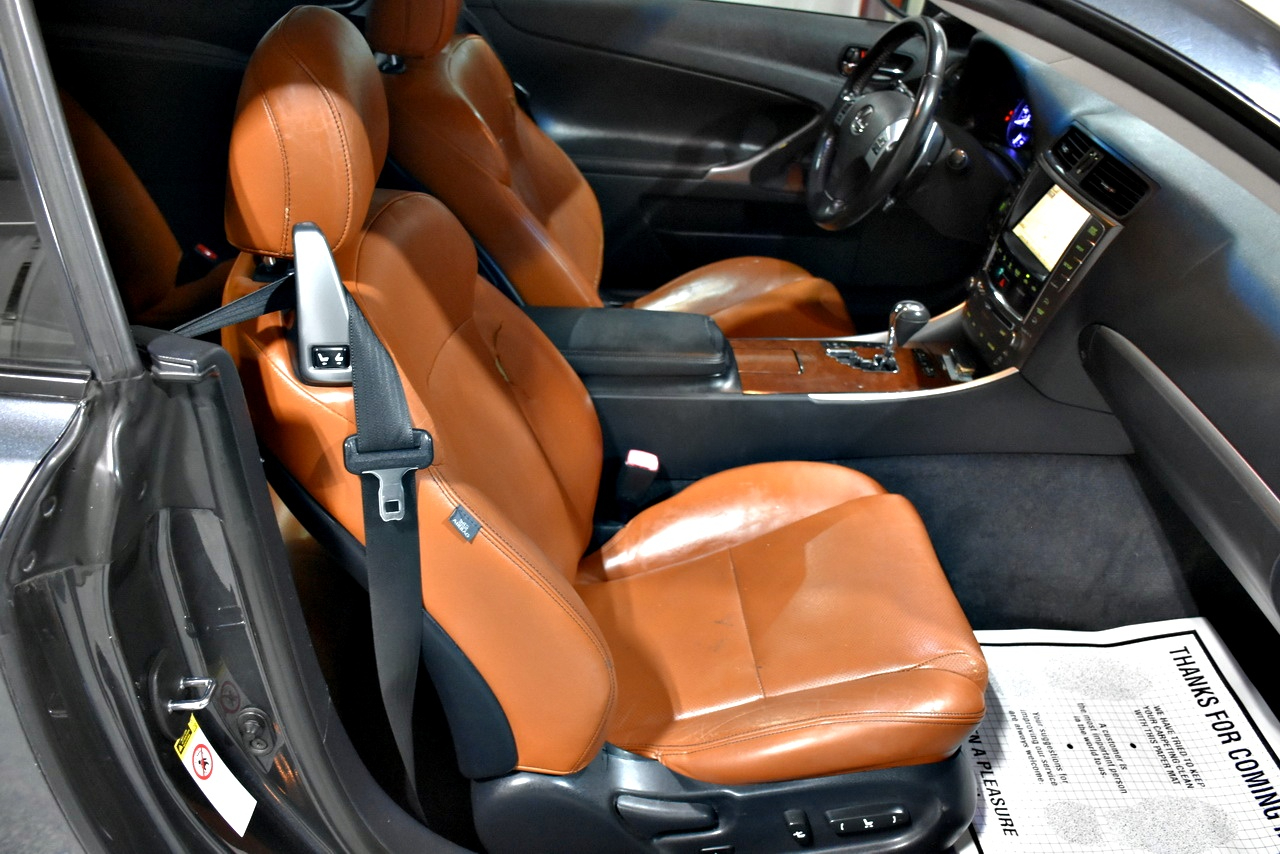 Lexus IS C 250 2011 Lexus IS C 250 2011