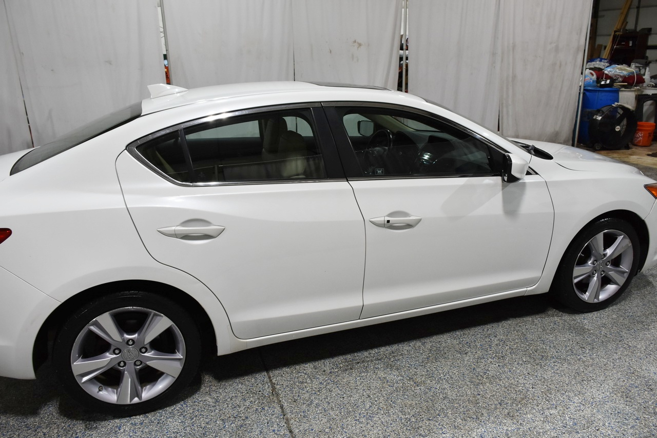 Acura ILX 5-Spd AT w/ Premium Package 2013 Acura ILX 5-Spd AT w/ Premium Package 2013