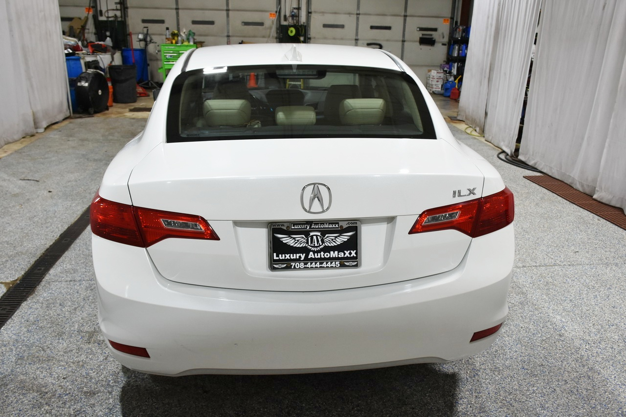 Acura ILX 5-Spd AT w/ Premium Package 2013 Acura ILX 5-Spd AT w/ Premium Package 2013