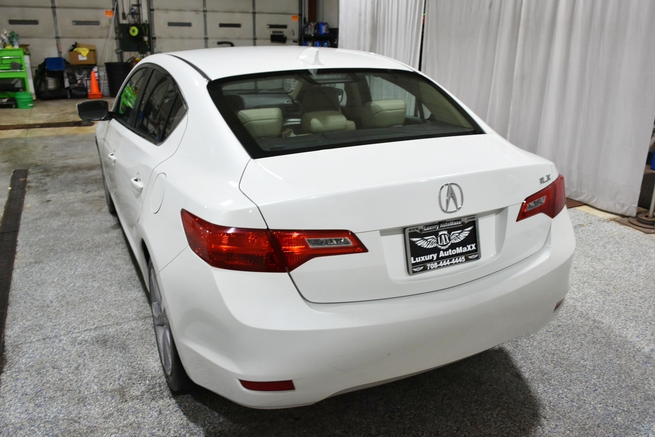 Acura ILX 5-Spd AT w/ Premium Package 2013 Acura ILX 5-Spd AT w/ Premium Package 2013