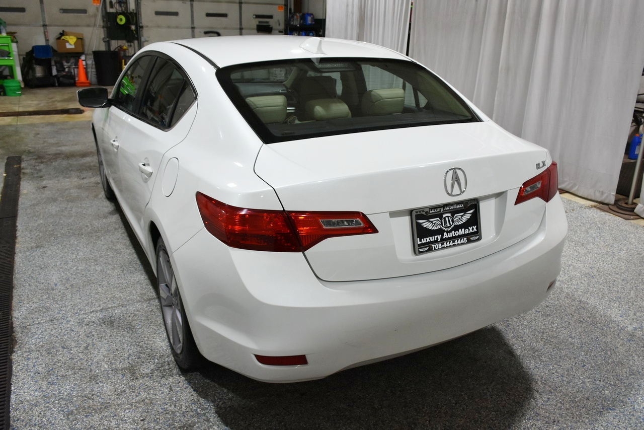 Acura ILX 5-Spd AT w/ Premium Package 2013 Acura ILX 5-Spd AT w/ Premium Package 2013