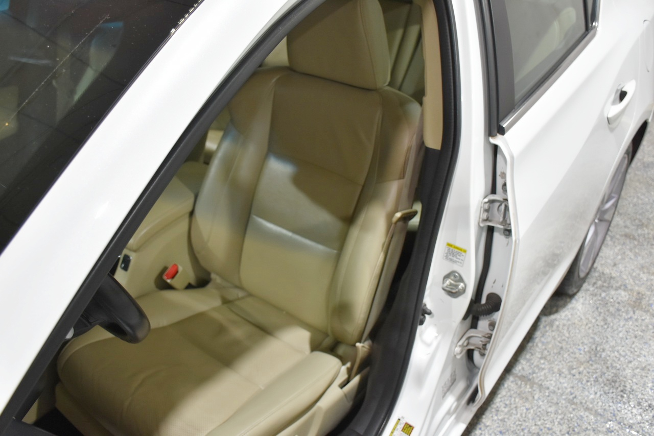 Acura ILX 5-Spd AT w/ Premium Package 2013 Acura ILX 5-Spd AT w/ Premium Package 2013