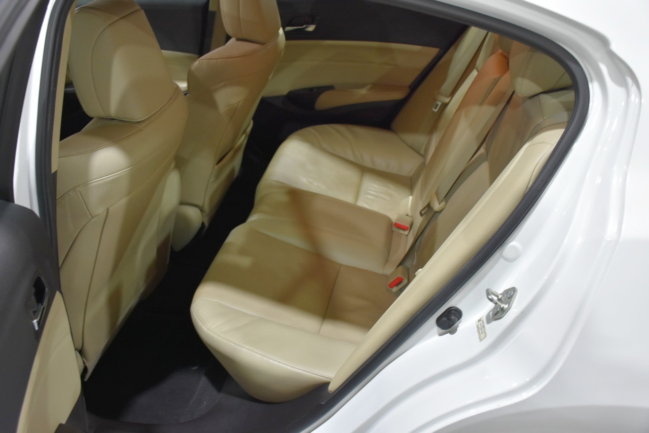 Acura ILX 5-Spd AT w/ Premium Package 2013 Acura ILX 5-Spd AT w/ Premium Package 2013