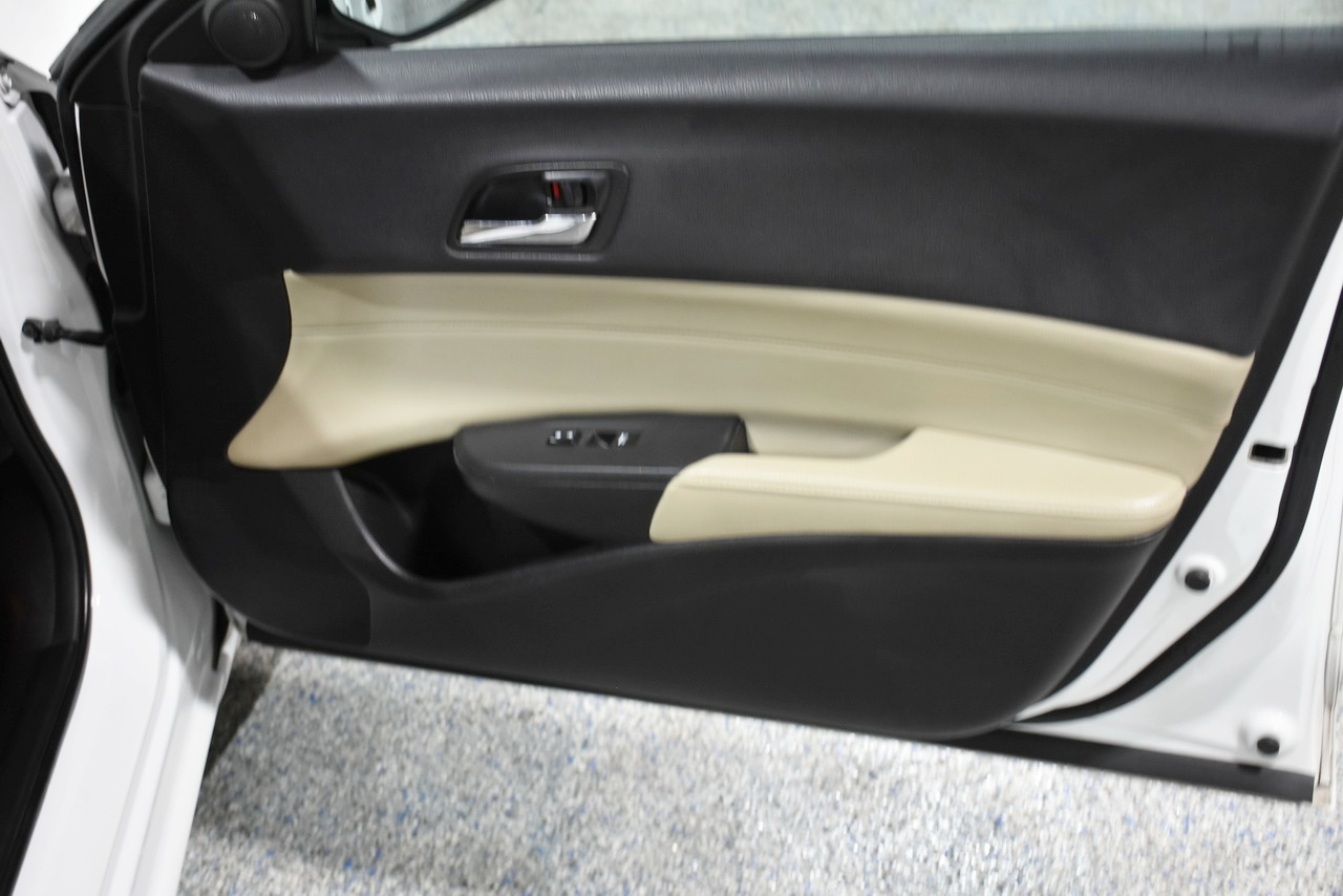 Acura ILX 5-Spd AT w/ Premium Package 2013 Acura ILX 5-Spd AT w/ Premium Package 2013