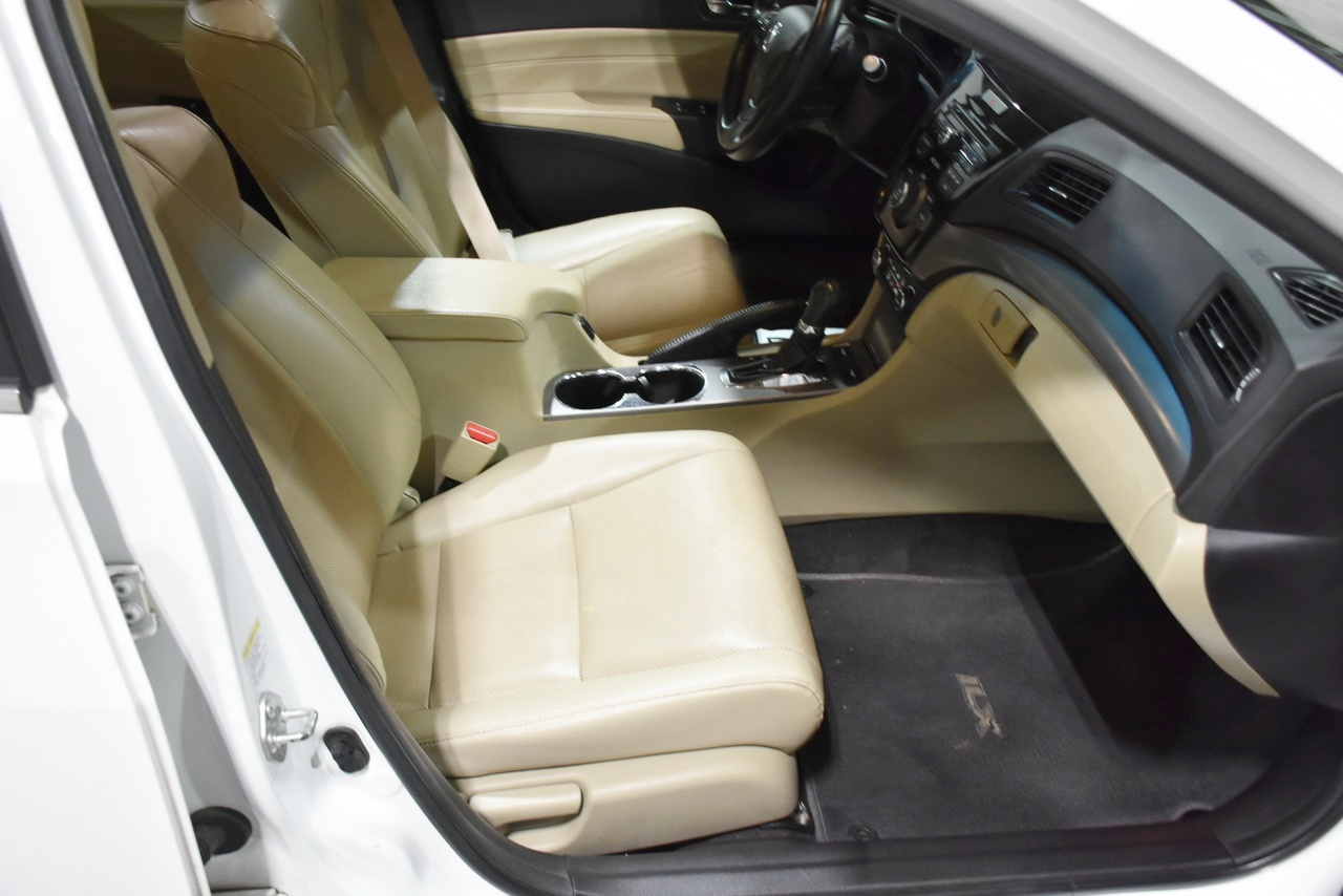 Acura ILX 5-Spd AT w/ Premium Package 2013 Acura ILX 5-Spd AT w/ Premium Package 2013