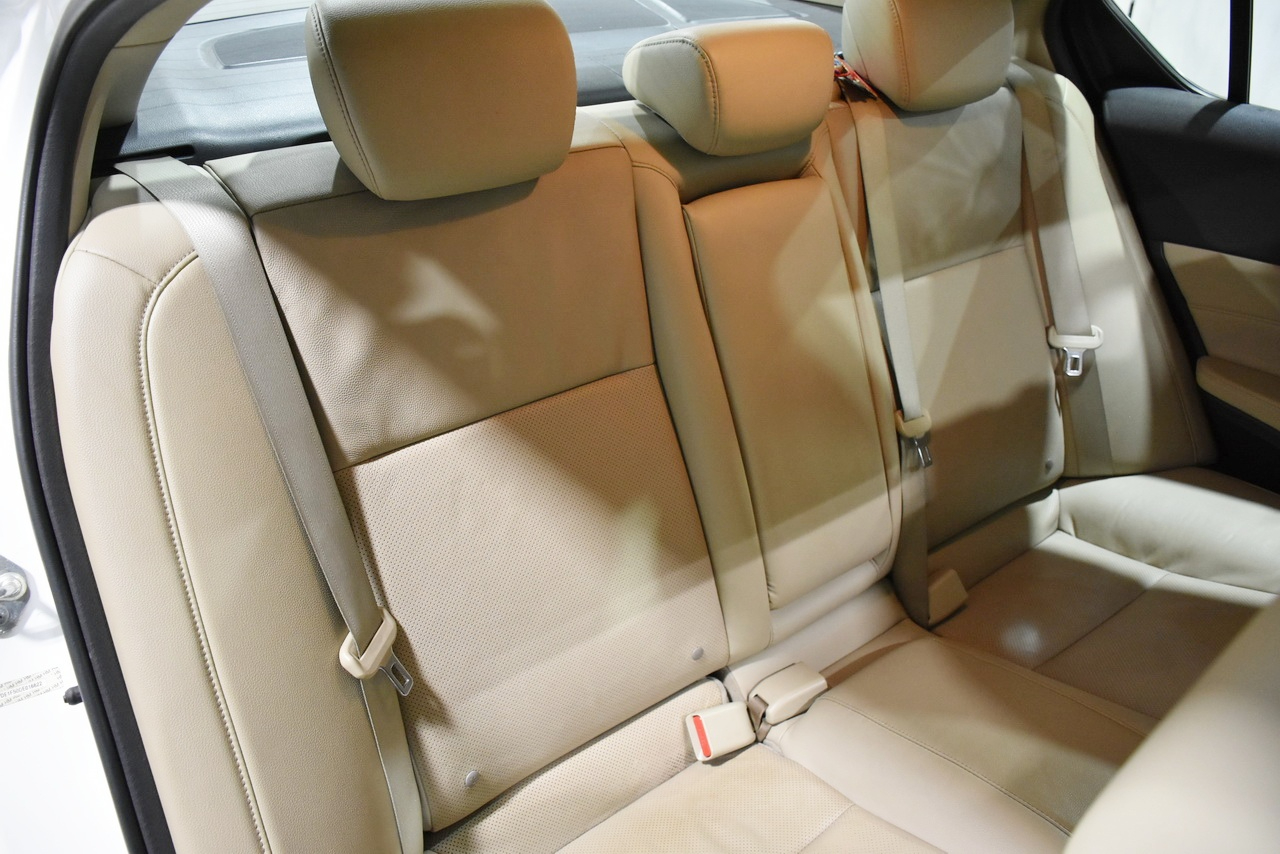 Acura ILX 5-Spd AT w/ Premium Package 2013 Acura ILX 5-Spd AT w/ Premium Package 2013